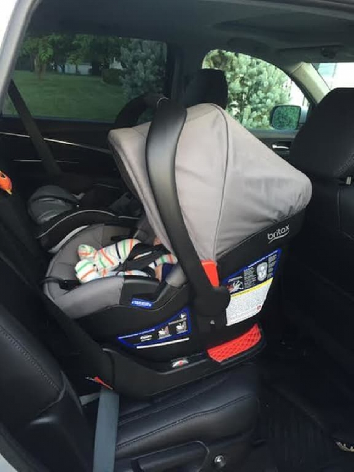 Back Seat Mirror Britax B-Safe Ultra Infant Car Seat Noir and 2 EZ-Cling Window Sun Shades 