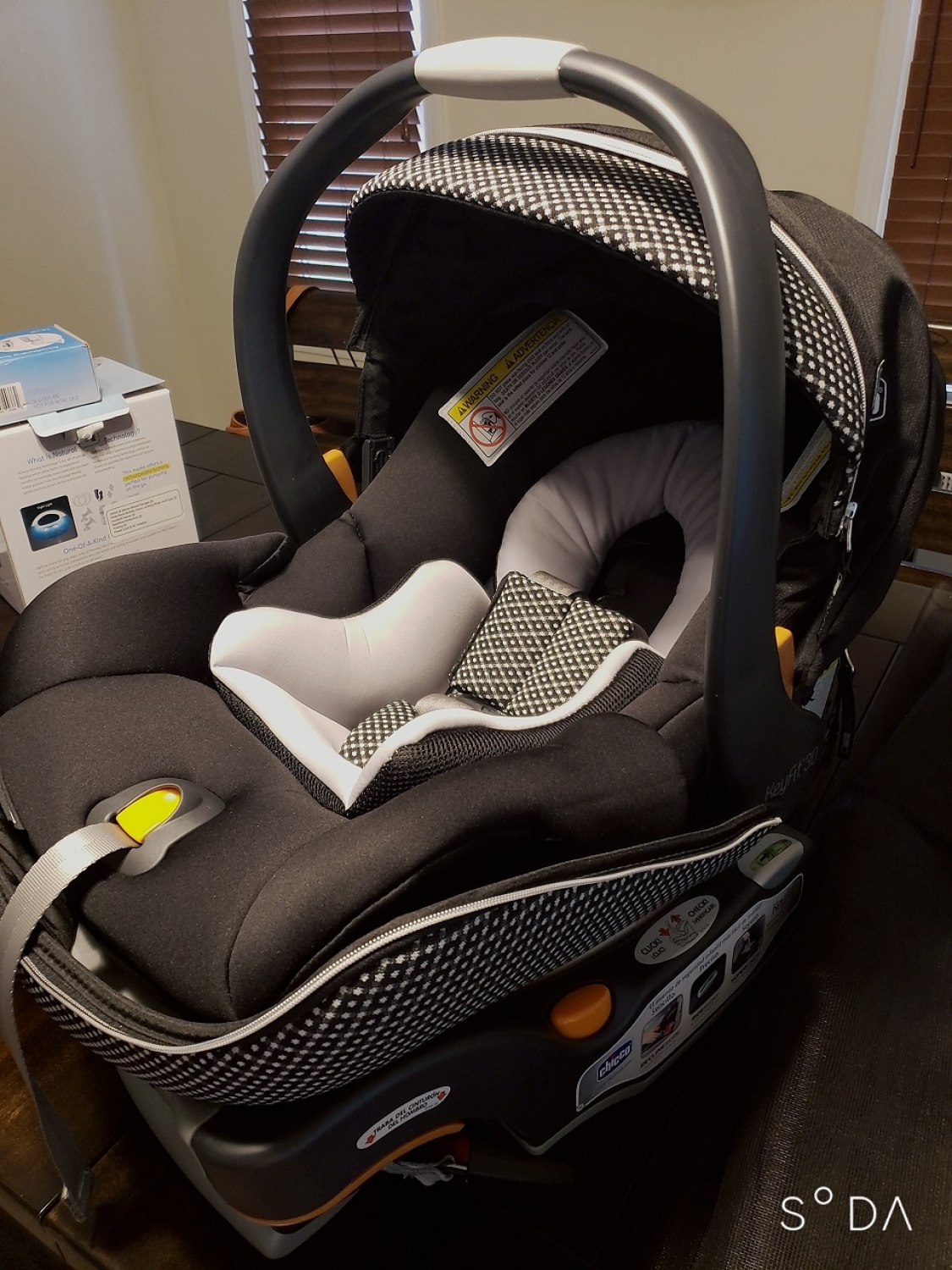Chicco KeyFit 30 Zip Air Infant Car Seat Q Collection