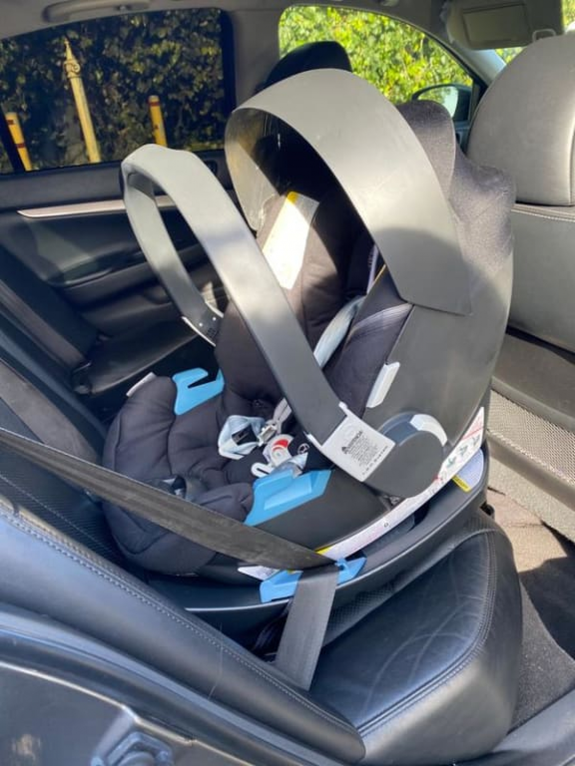Cybex Aton M Infant Car Seat with SensorSafe Manhattan Grey,Standard 