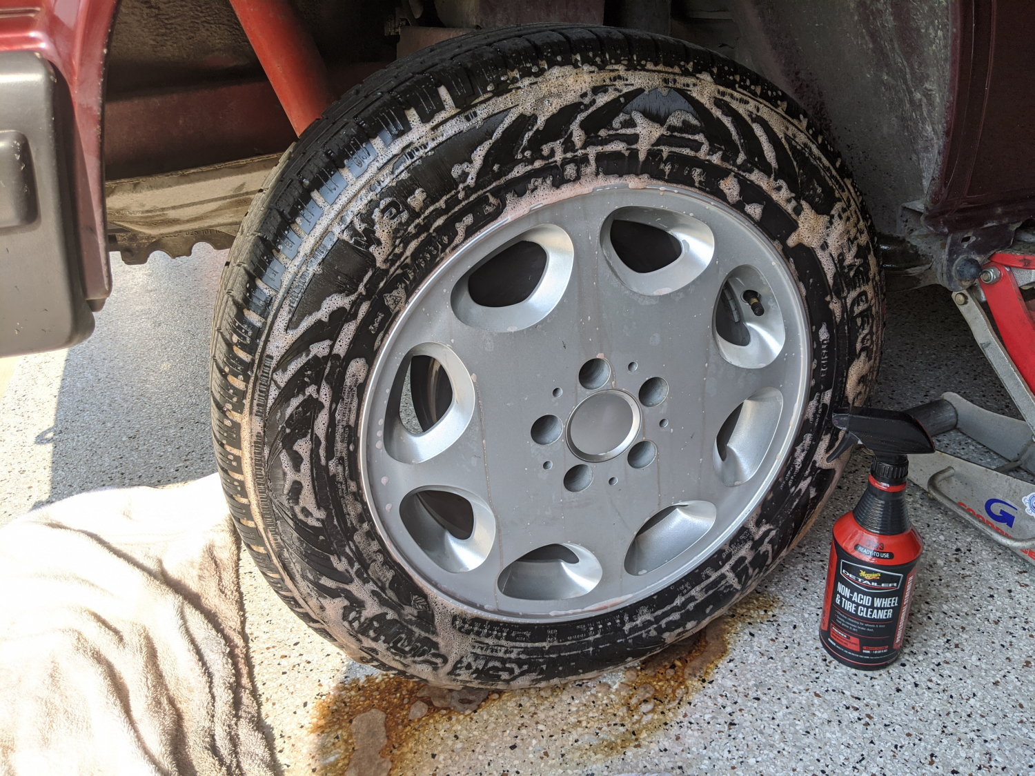  MEGUIAR'S D14301 Non Acid Tire & Wheel Cleaner, 1 Gallon, 128.  Fluid_Ounces : Automotive