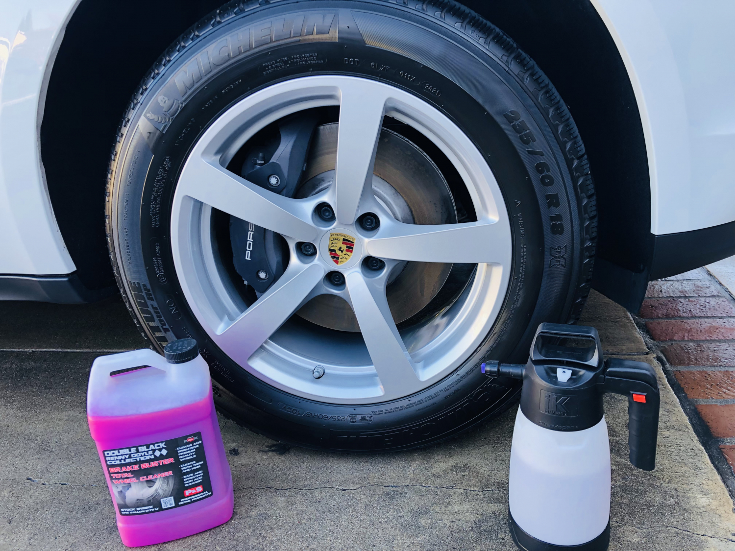  The Rag Company + P&S Detail Products - Brake Buster Wheel and  Tire Cleaner - Non-Acid Formula Safe for All Wheel Types, Removes Brake  Dust, Oil, Dirt, Light Corrosion (1 Gallon +