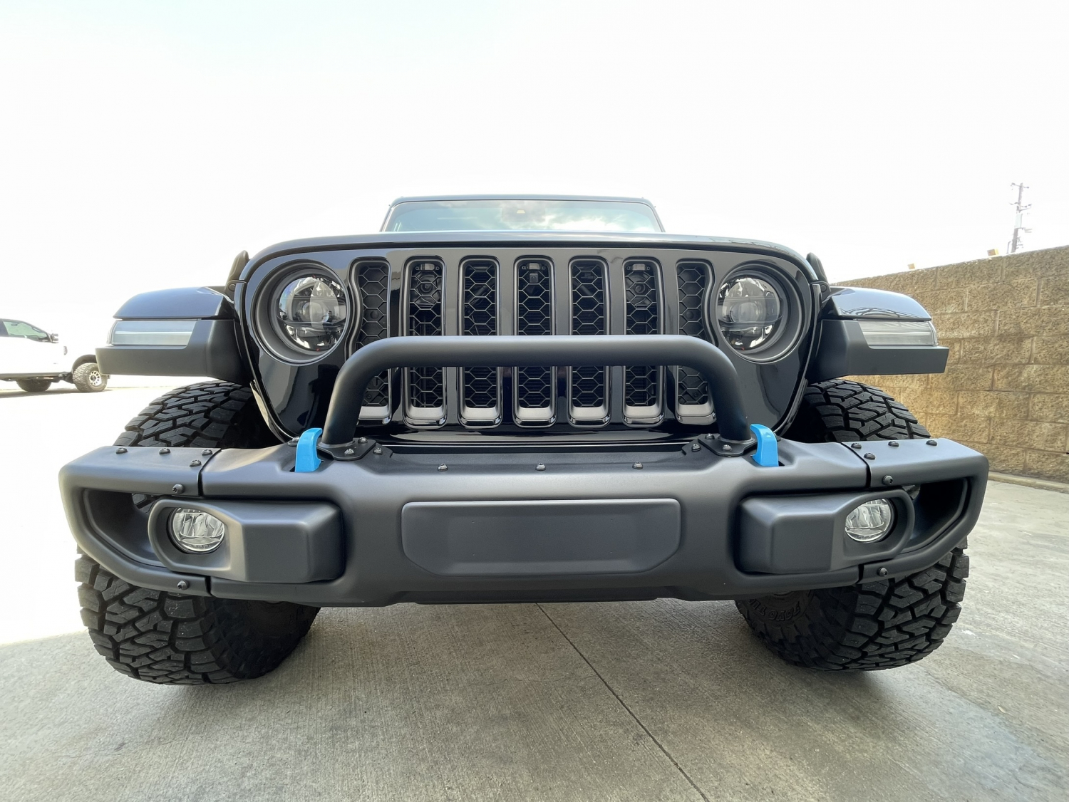 Mopar Front Bumper Skid Plate for Jeep Wrangler, Gladiator