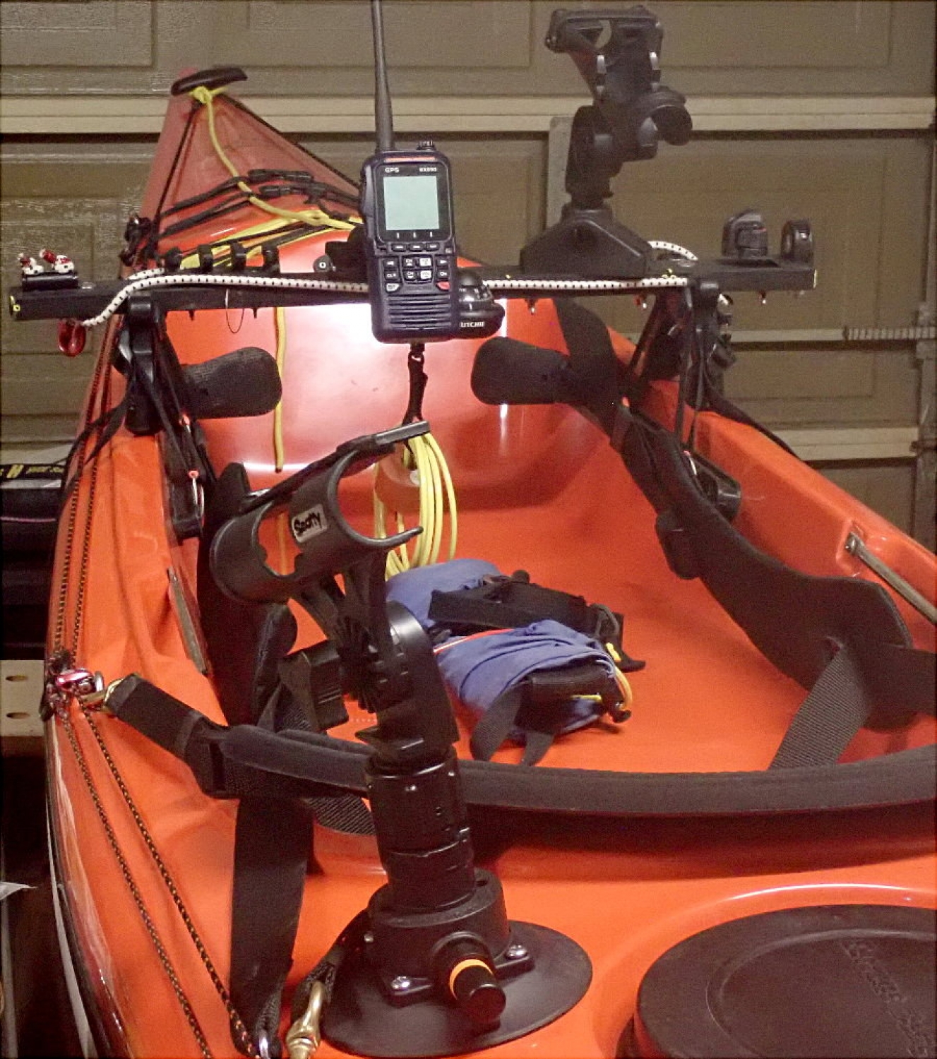 Standard Horizon HX890 Handheld VHF TackleDirect