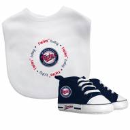 Minnesota Twins Infant Bib & Shoes Gift Set