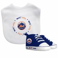 New York Mets Infant Bib & Shoes Gift Set