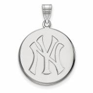 New York Yankees 14k White Gold Large Disc Pendant