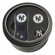 New York Yankees Switchfix Golf Divot Tool & Ball Markers